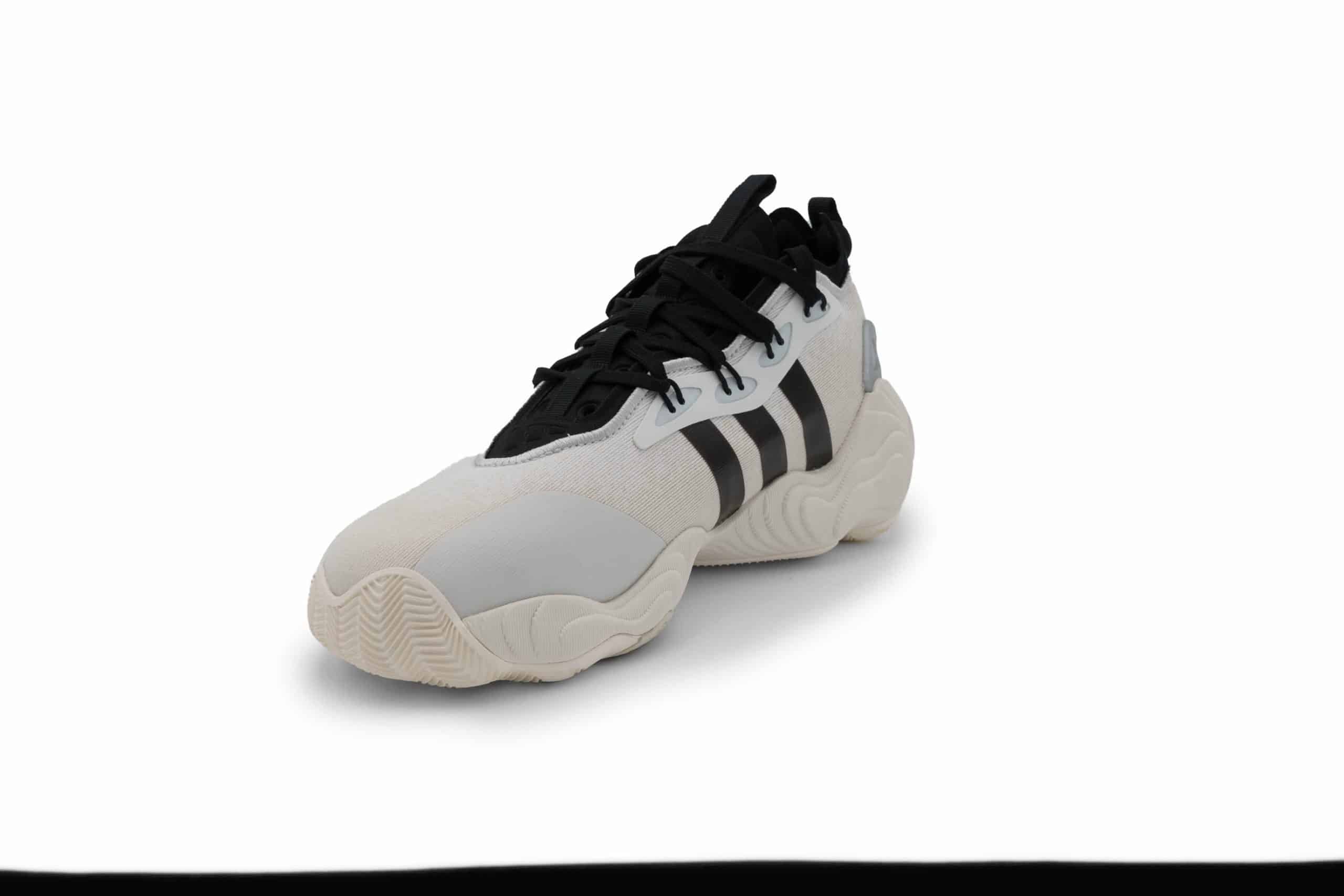 VOLLEYSTORE.IT | Lo shop online per la pallavolo e articoli da volley e beach volley | SCARPA PALLAVOLO TRAE YOUNG 3 ADIDAS