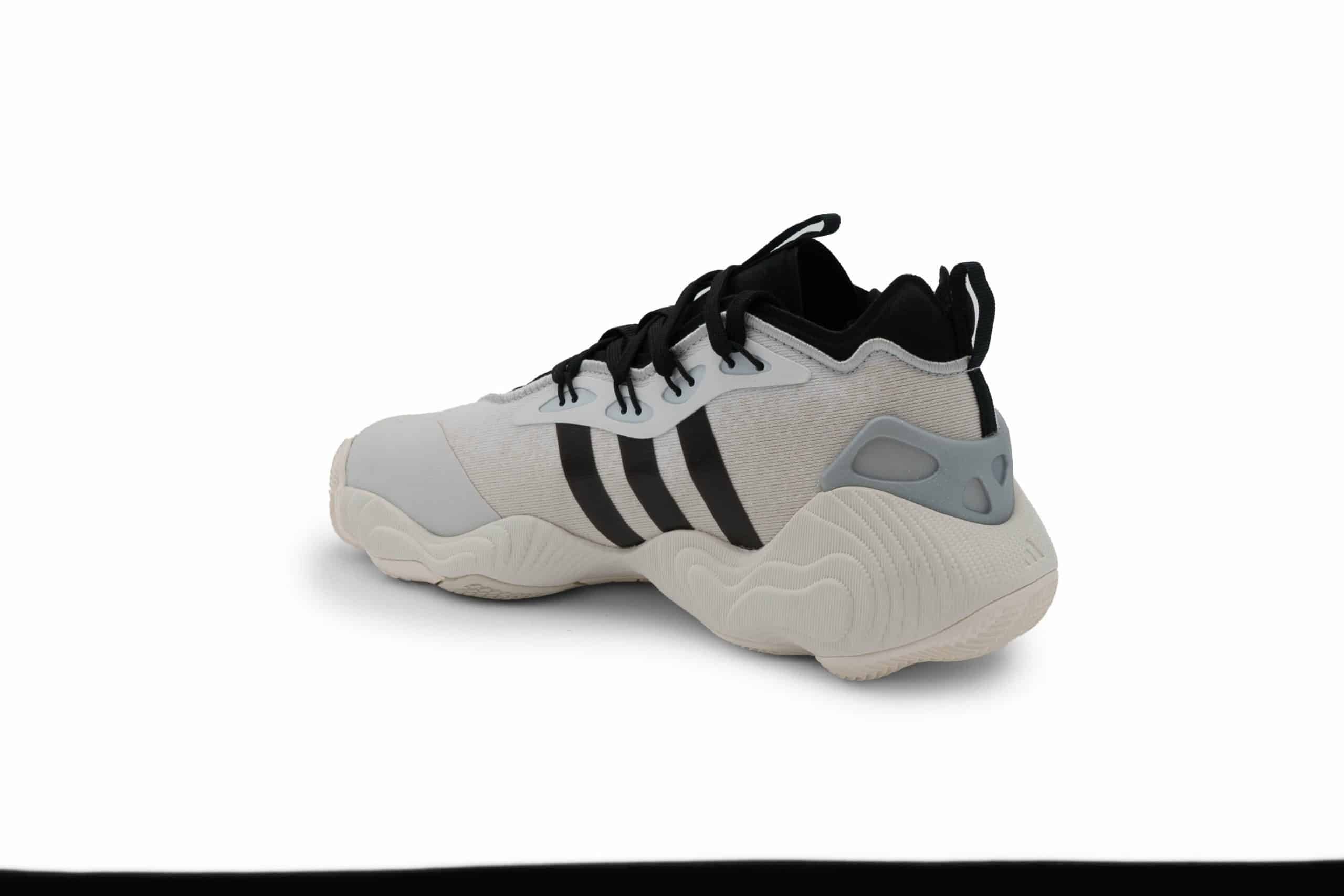 VOLLEYSTORE.IT | Lo shop online per la pallavolo e articoli da volley e beach volley | SCARPA PALLAVOLO TRAE YOUNG 3 ADIDAS